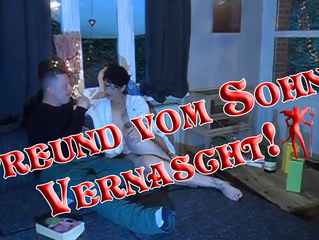 s*xy Noemi Porno Video: Versteckte Kamera: Freund vom Sohn vernascht!
